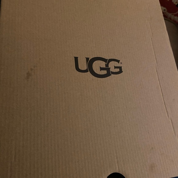 UGG Boots Mini Bailey Fluff Buckle- In Black - Picture 2 of 3